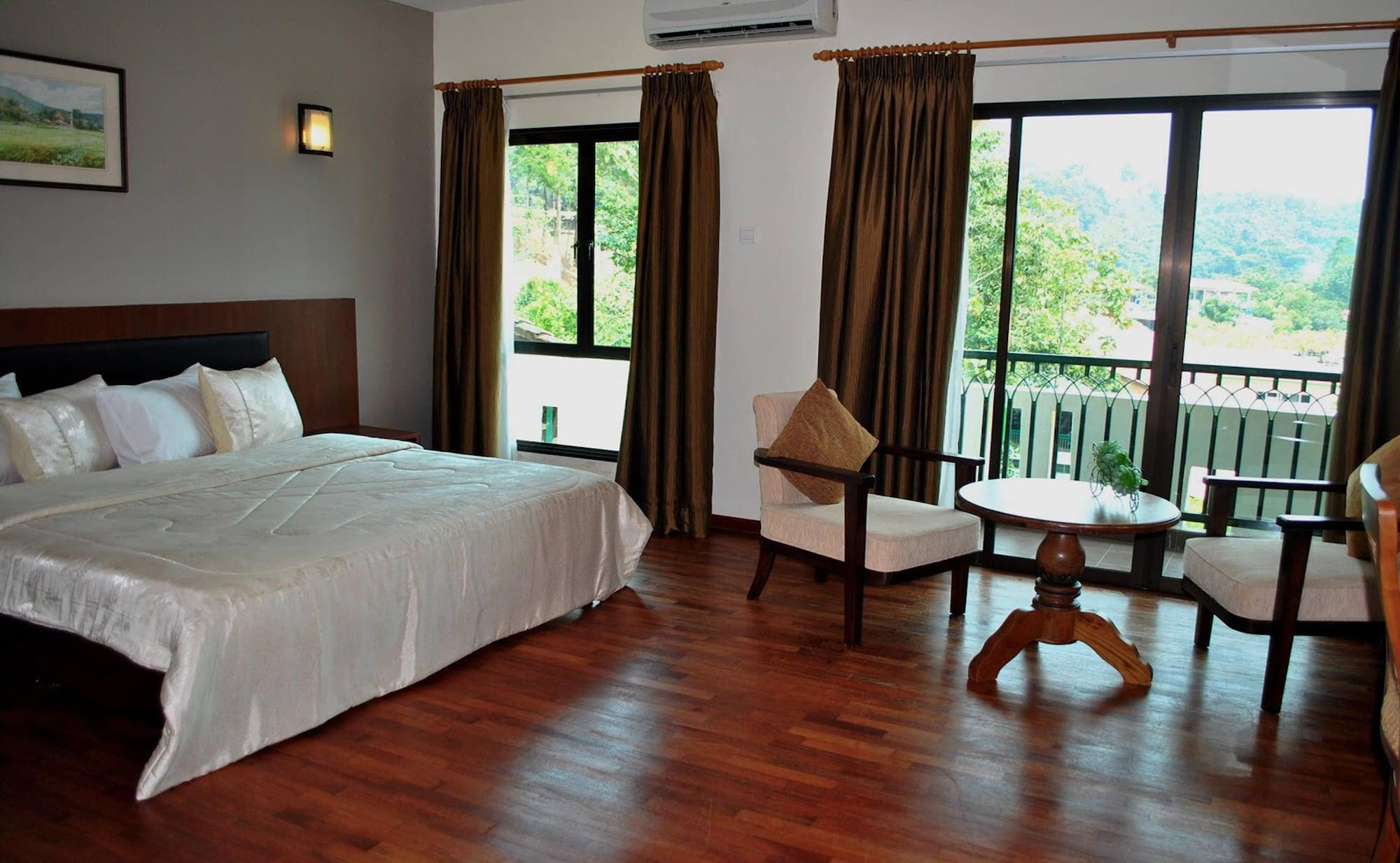 Arabian Bay Resort@ Bukit Gambang Resort City Екстер'єр фото